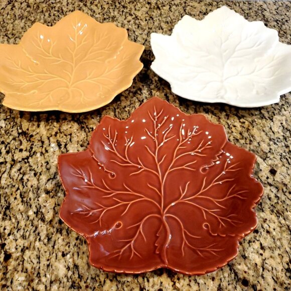 Harry and David Fall 3 Leaf Plates Autumn Thanksgiving Decor Serving 3 Colors - Picture 1 of 5